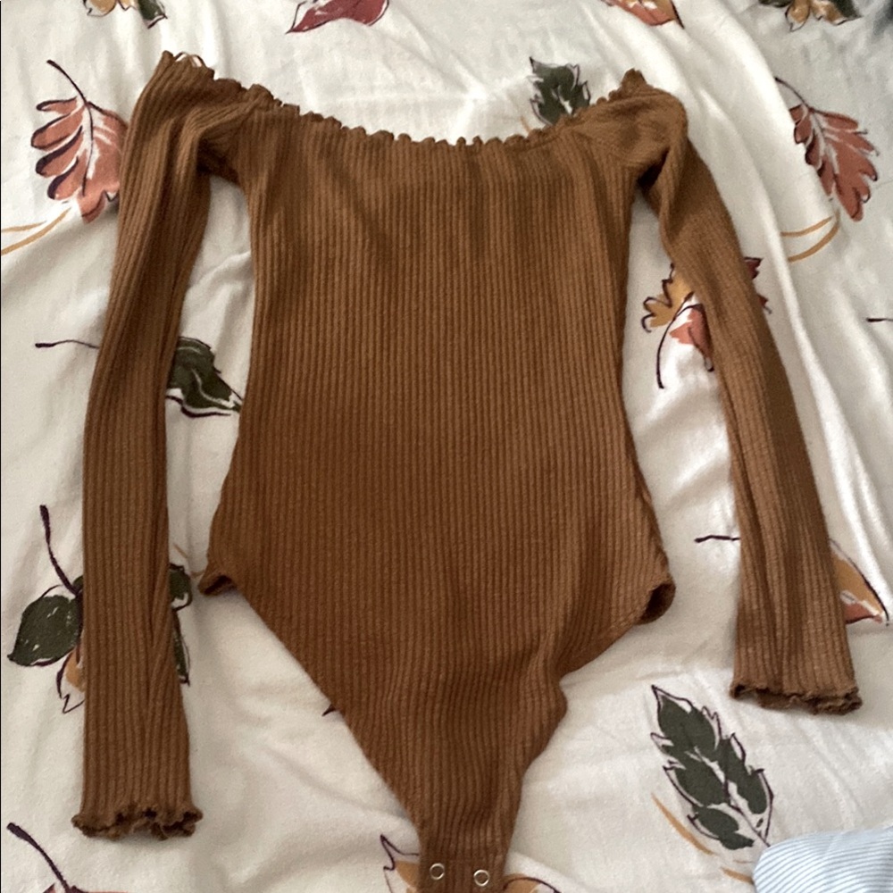 Brown Ribbed Off-Shoulder Bodysuit